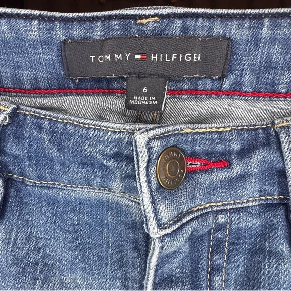Tommy Hilfiger Light Blue Cropped Jeans with Side Logo Stripe - Picture 6 of 11